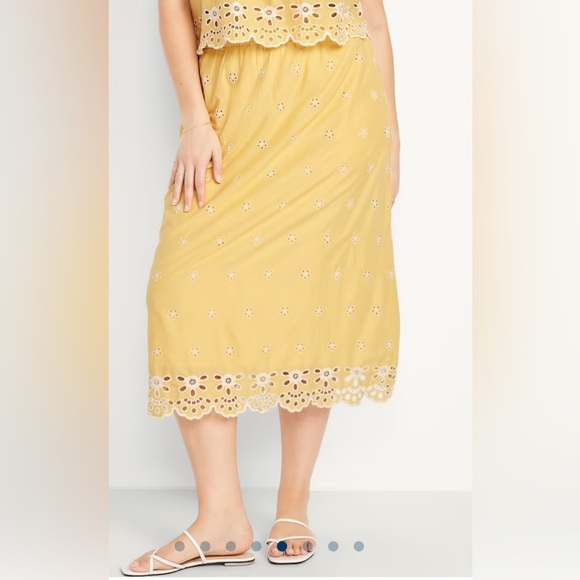 Old Navy Butter Yellow Eyelet Cotton Pull On Midi Skirt Large Cottagecore Dainty - Picture 9 of 10